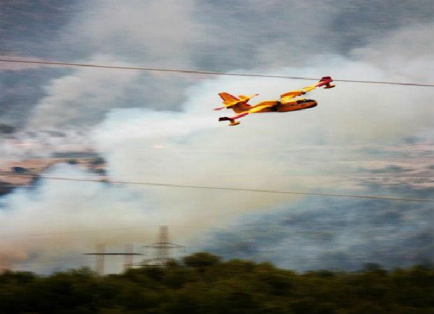 Planuo požar na teritoriju NP Krka, požar gase air traktori, a mještani Kistanja bez struje