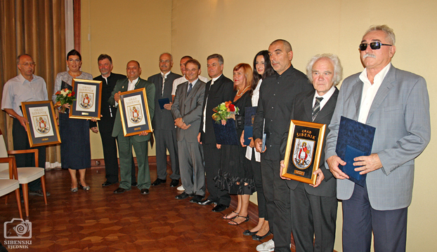 FOTO: Uručene nagrade Grada Šibenika zaslužnim pojedincima i društvima u 2013. godini