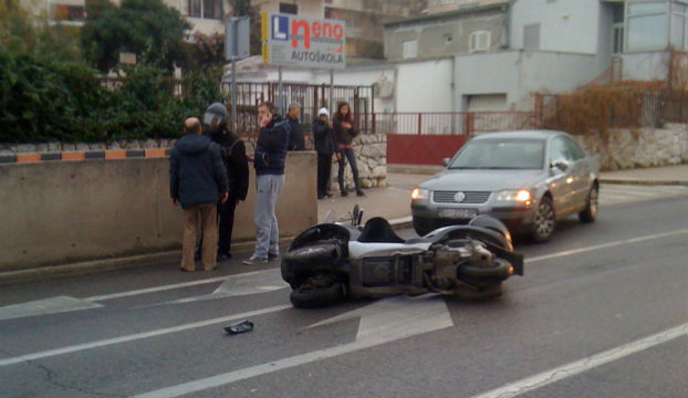 Motociklist završio u KBC Split nakon što mu je vozač automobila oduzeo prednost