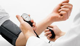 Akcija mjerenja krvnog tlaka, te razine šećera u krvi