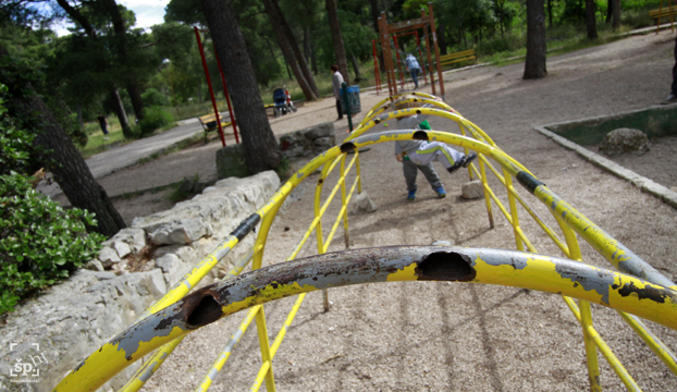 FOTO: Majka dvogodišnje curice: Igralište na Šubićevcu je opasno za djecu!