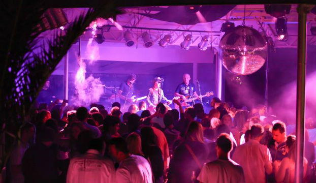 FOTO: Prljavo Kazalište pretvorilo Auroru u pravi rock klub