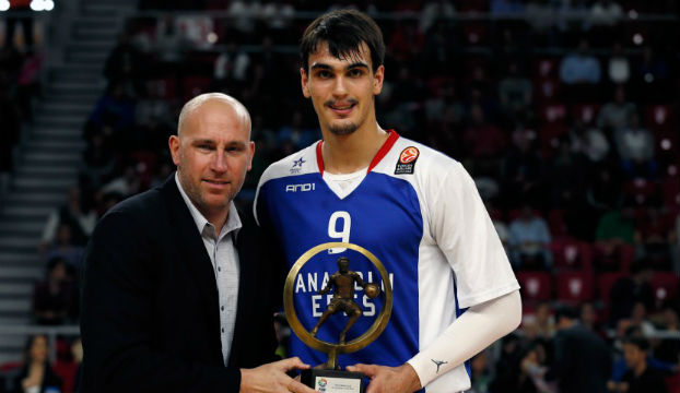 Dario Šarić najmlađi MVP mjeseca u povijesti Eurolige!