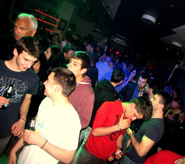 Vikend u Makari klubu bogat live nastupima, sve počinje večeras studentskim partyjem