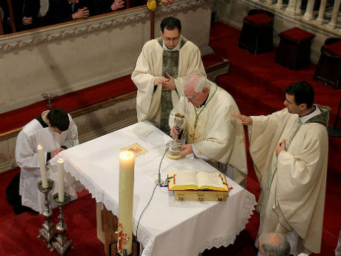 FOTO: KATEDRALA: Uskrsno slavlje predvodio biskup Ante Ivas