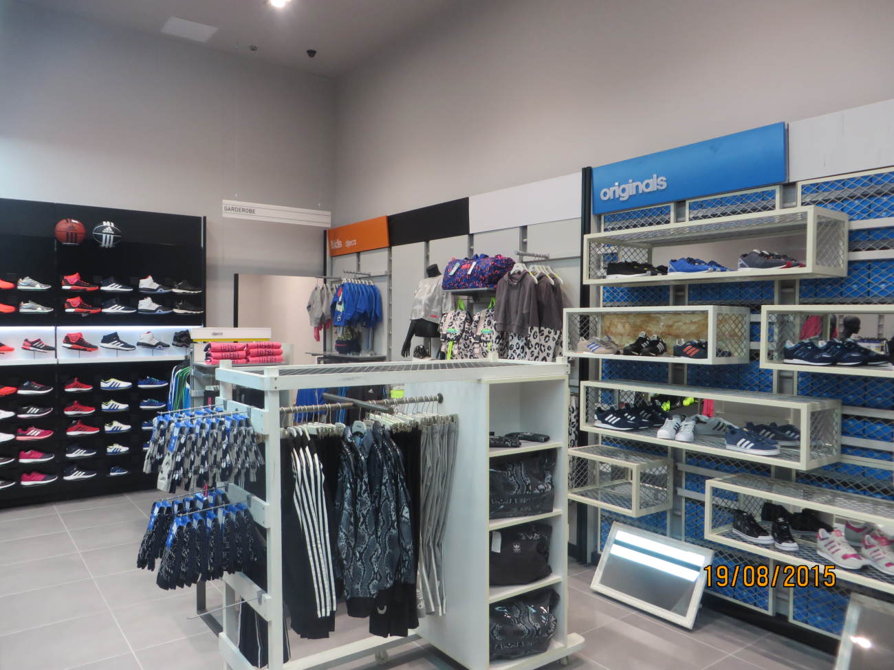 FOTO: Otvorenje Adidas shopa sutra u Dalmare centru
