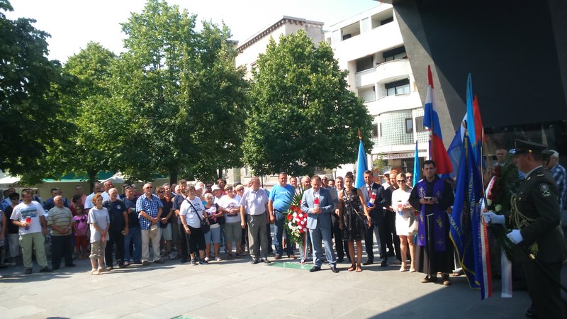 FOTO: U Kninu obilježen Dan logoraša srpskih logora