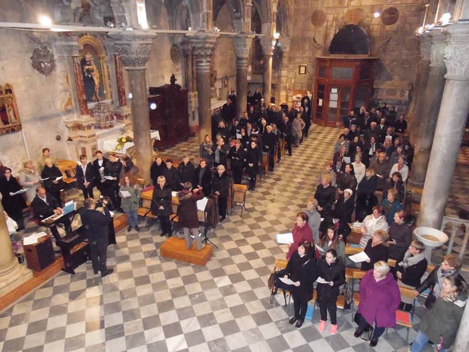 FOTO: U šibenskoj katedrali zborovi proslavili blagdan sv. Cecilije, zaštitnice glazbe i glazbenika