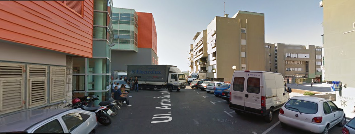 OBAVIJEST VOZAČIMA: Zatvara se parkiralište kod Medicinske škole