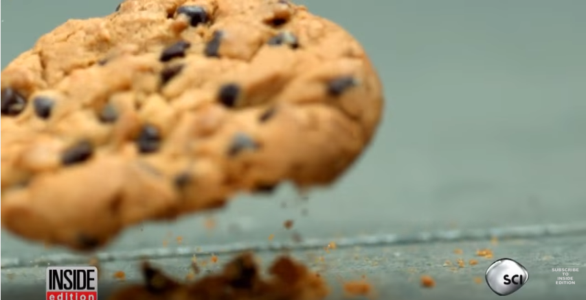 VIDEO: VRIJEDI LI PRAVILO PET SEKUNDI?: Hoćete li pojesti keks s poda?