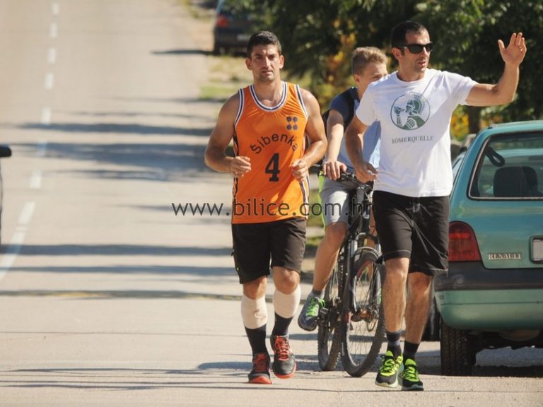 FOTO: Dino, Ante, Marko i Dragan istrčali rutu od 20 kilometara u čast velikom Draženu