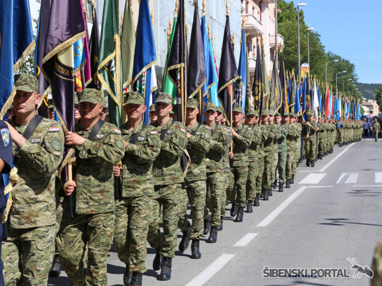 FOTOGALERIJA: Knin je spreman za Oluju, 4.8.2016.