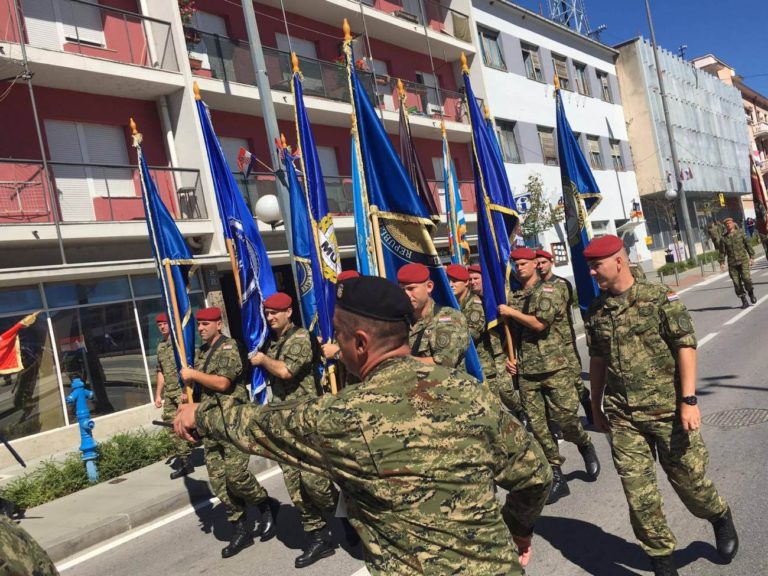 FOTO: U Kninu u tijeku generalna proba za proslavu Oluje