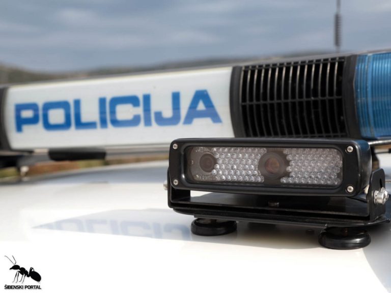 Policija traga za počiniteljimaLopovi u Šibeniku i Tribunju krenuli na ljekarne i ambulante