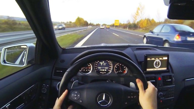Mercedesom na autocesti kod Skradina ‘letio’ preko 200 na sat