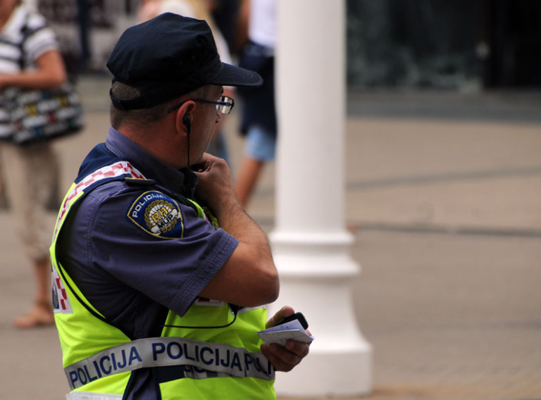 Kaznena prijava maloljetniku koji je u Šibeniku ozbiljno prijetio policajcu