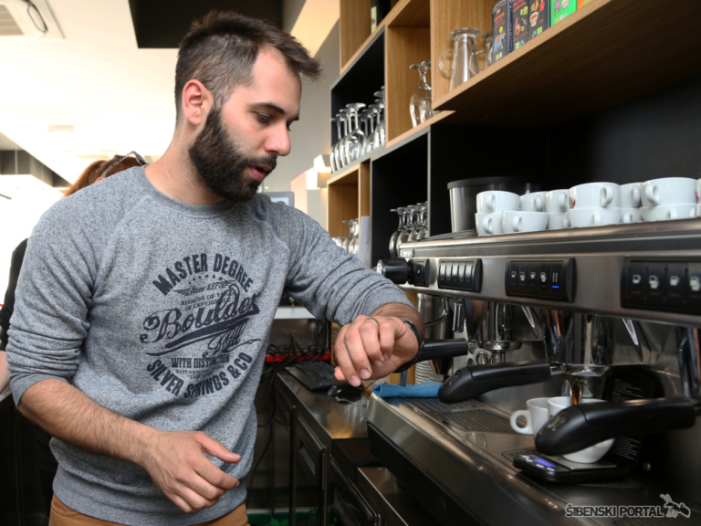 Barone postaje jedino mjesto u srednjoj Dalmaciji na kojem možete popiti kavu s pričom