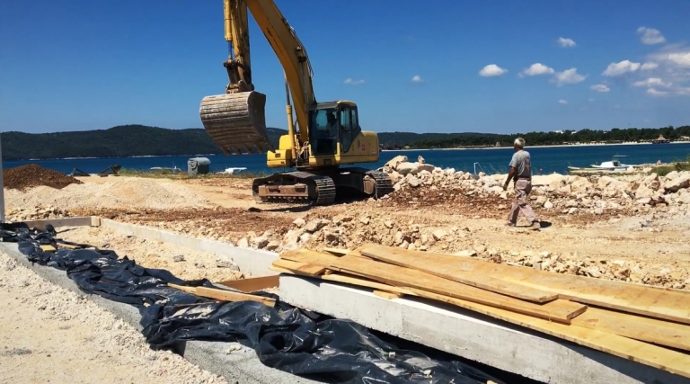 Šibenske plaže na 11 lokacija bit će uređene do sezone kupanja