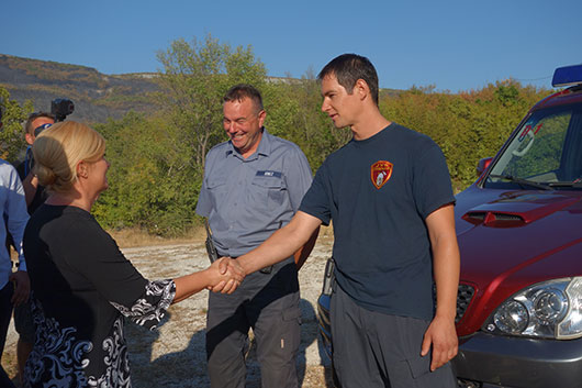 Predsjednica Grabar Kitarović obišla požarom poharano područje Promine