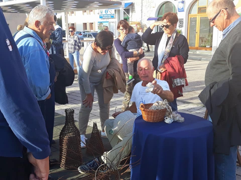 FOTO Jezerani ugostili dubrovačke umirovljenike. Pogledajte što su im sve priredili
