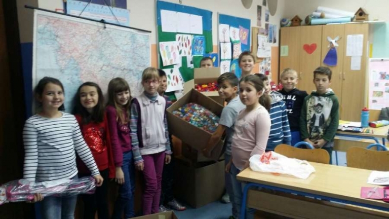 Mališani iz Čiste Velike prikupljali plastične čepove i kupili darove za prijatelje u Vukovaru