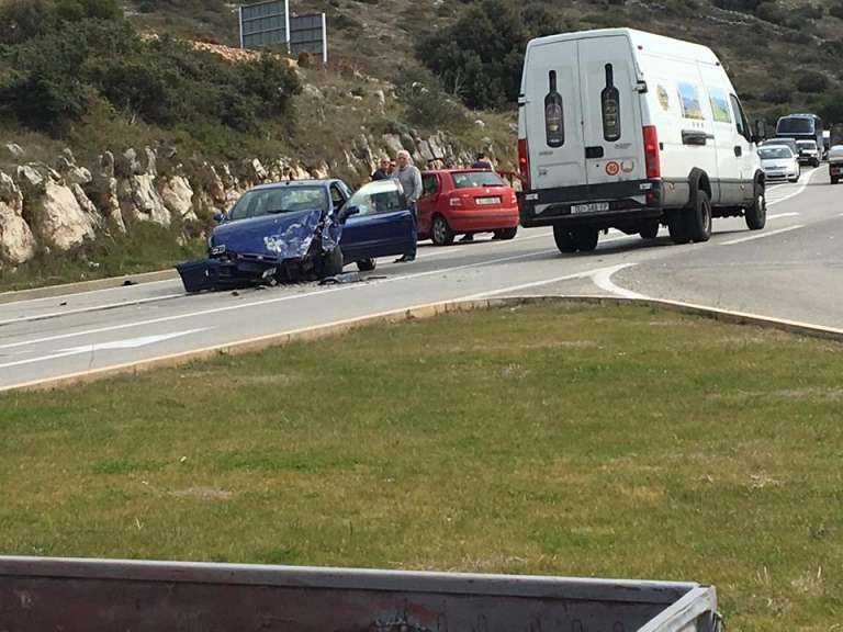 Vozač (64) Toyote presjekao put Škodi u Njivicama: Teško ozlijeđeni 38-godišnjak zadržan u bolnici