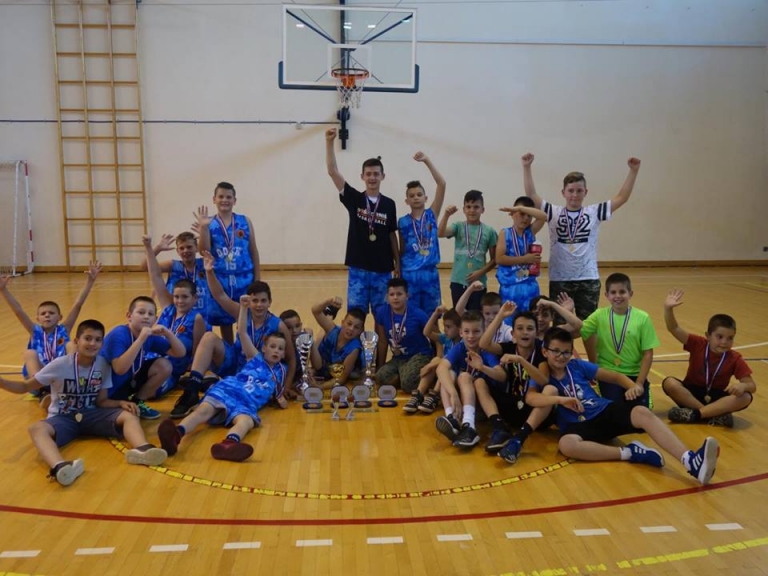 FOTO Dvostruko slavlje DOŠK-a na turniru ‘Volim košarku’
