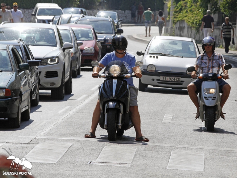 ‘Hrvatska staje’: Građani pozivaju na zaustavljanje vozila na cestama zbog skupog goriva