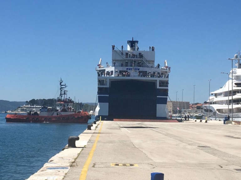 Brod Aurelia napokon stigao u Split! Avantura za 250 putnika sretno završila