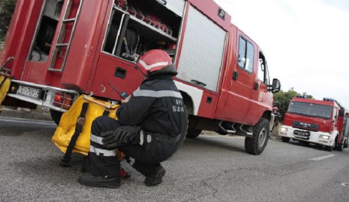 Vatrogasci JVP Šibenik odjurili u Rogoznicu zbog požara u kući