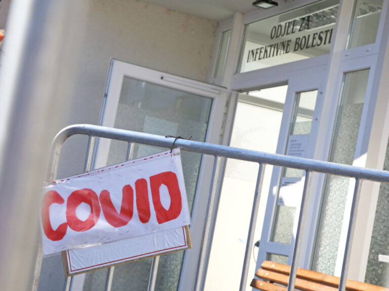 Priopćili iz Nacionalnog stožeraU Hrvatskoj danas velik broj preminulih od Covida. Novih slučajeva je više od sedam tisuća