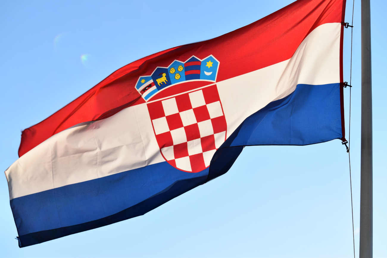 https://sibenskiportal.hr/wp-content/uploads/2022/09/Hrvatska-zastava.jpg